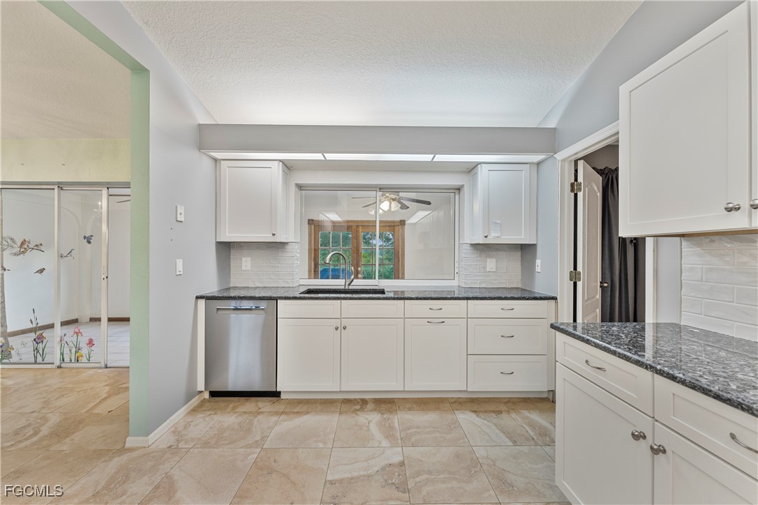 3 Bed SingleFamilyResidence for Sale in North Fort Myers, photo 24