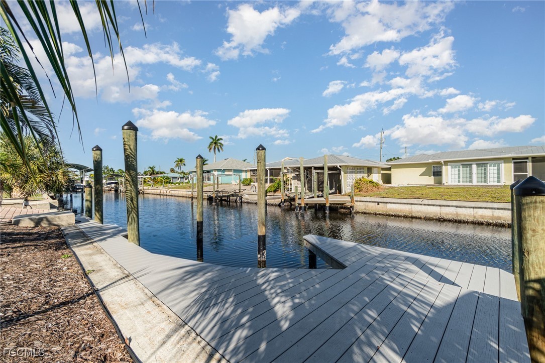 2 Bed Waterfront Home for Sale in Bokeelia, photo 24