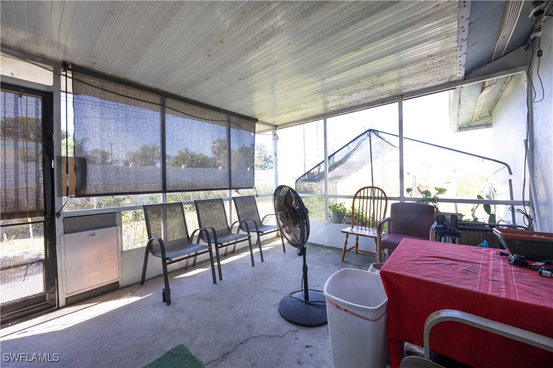 5 Bed SingleFamilyResidence for Sale in Wedgewood, photo 24