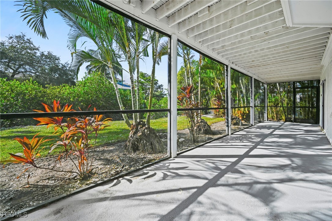 5 Bed Waterfront Home for Sale in Avion Park, photo 24