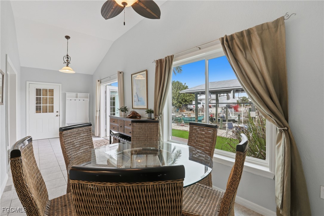 2 Bed Waterfront Home for Sale in Bokeelia, photo 24