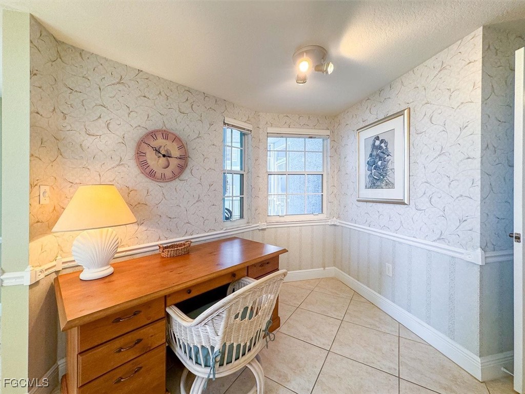 2 Bed Waterfront Home for Sale in Captains Bay South, FL — photo 24