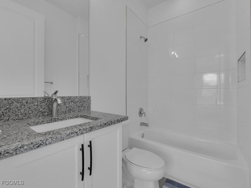 5 Bed Waterfront Home for Sale in Estero, photo 24