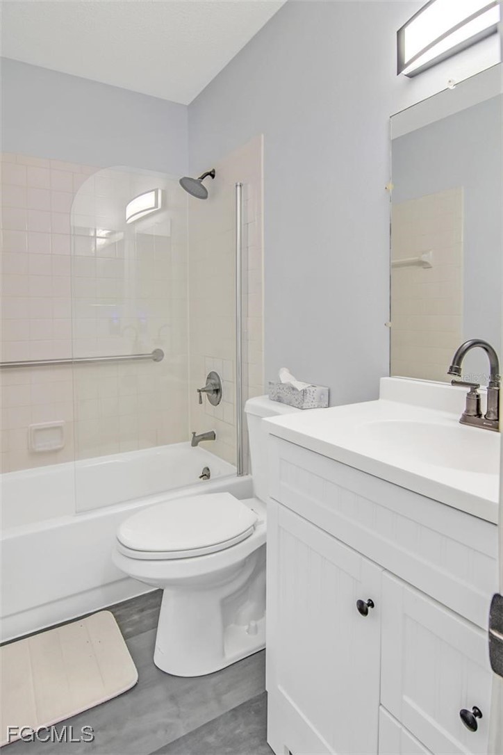 2 Bed SingleFamilyResidence for Sale in Port Charlotte, photo 24