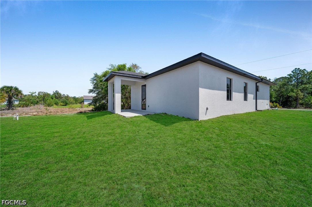 3 Bed SingleFamilyResidence for Sale in Lehigh Acres, photo 24