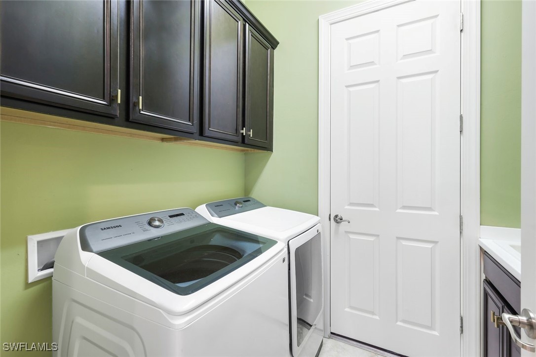 2 Bed Pool Home for Sale in Ashmont, photo 24