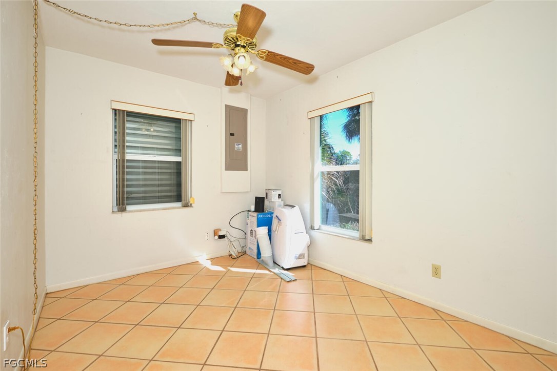 3 Bed SingleFamilyResidence for Sale in Naples, photo 24