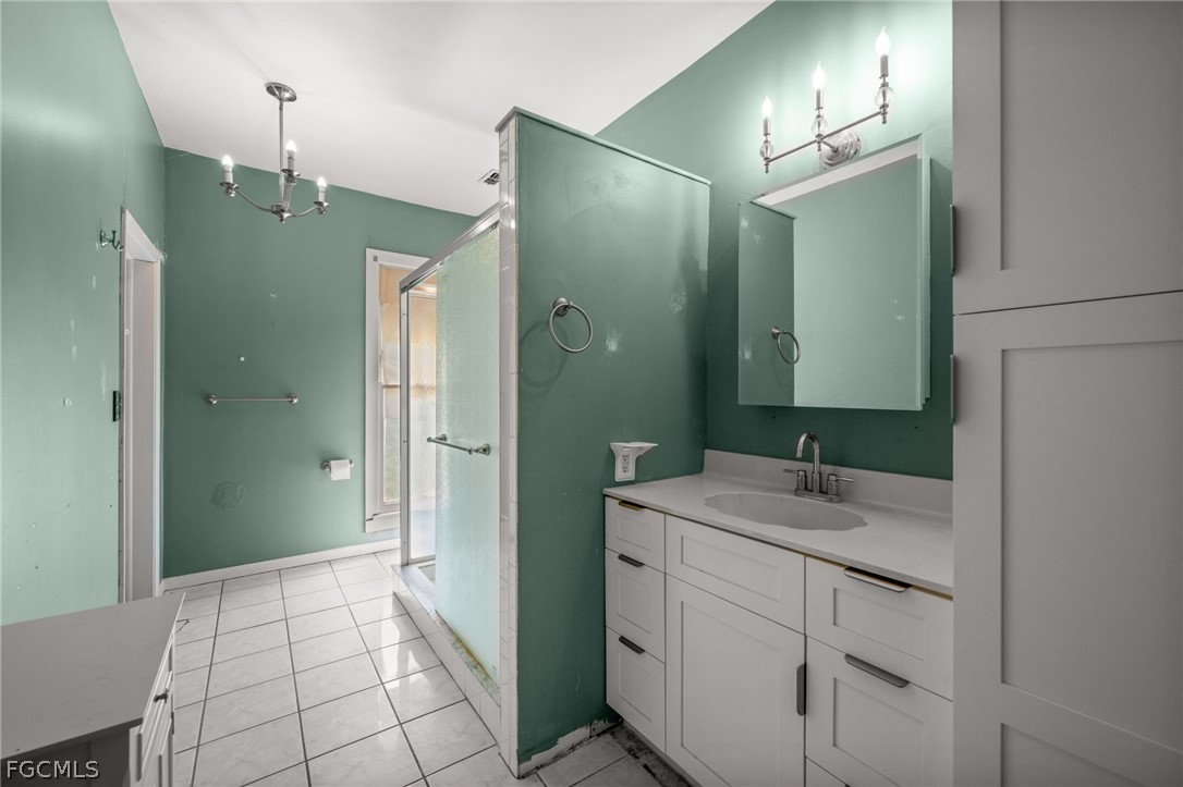 3 Bed SingleFamilyResidence for Sale in Bayshore Park, FL — photo 24