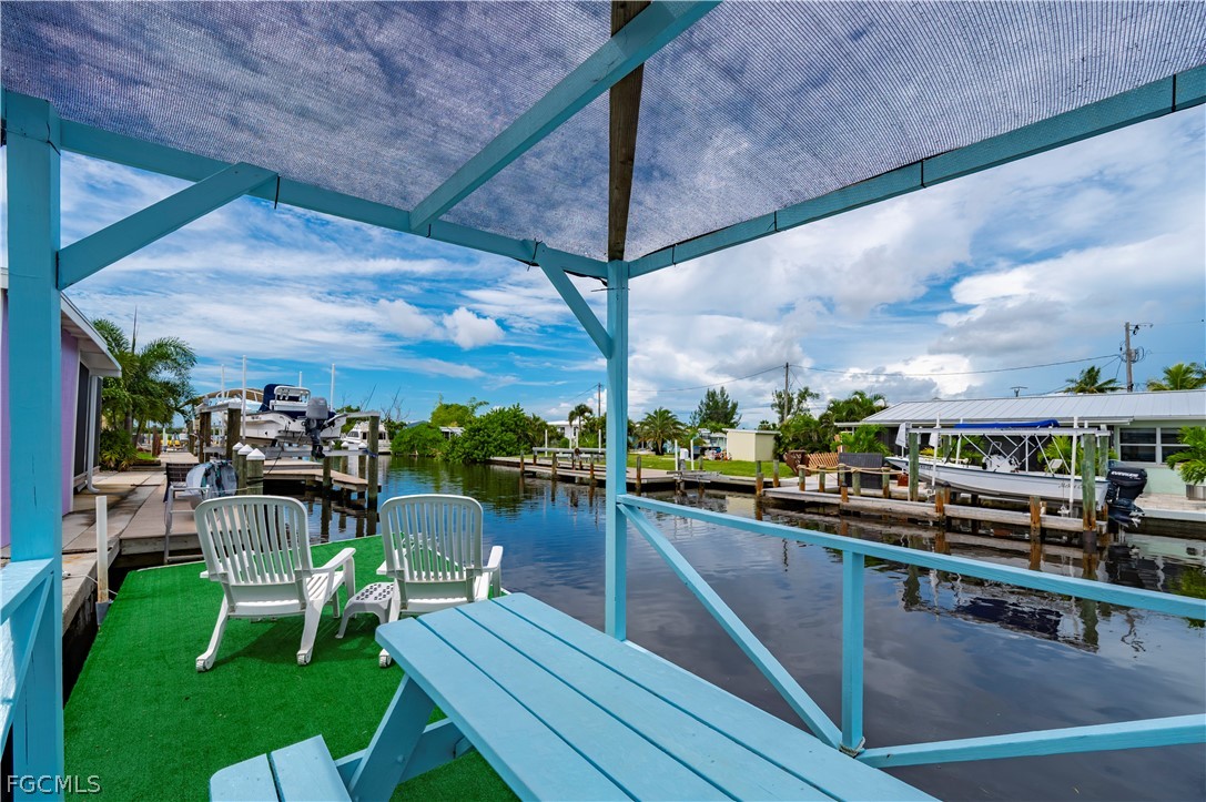 2 Bed Waterfront Home for Sale in Matlacha, FL, $299,900 — photo 24