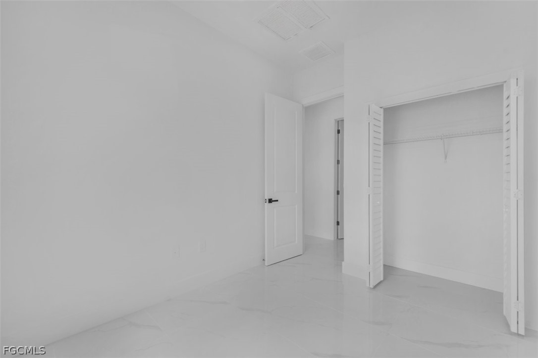 3 Bed SingleFamilyResidence for Sale in Lehigh Acres, photo 24