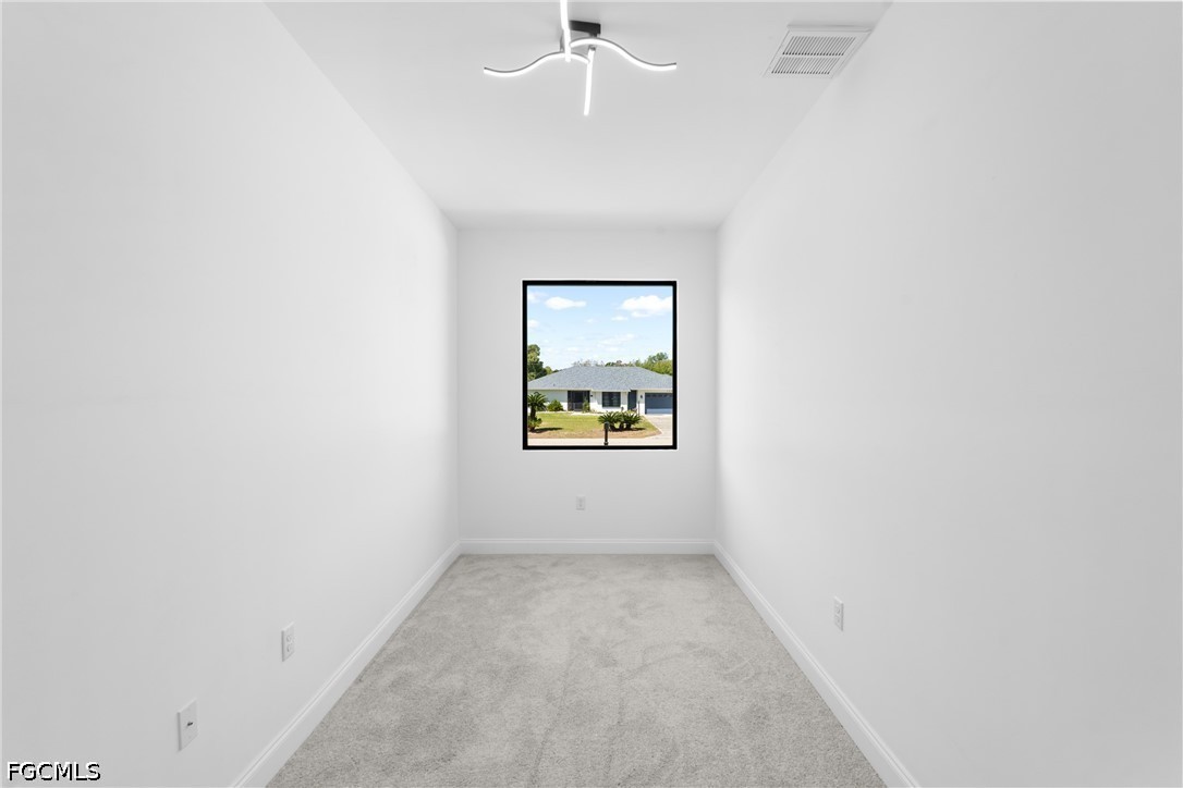 3 Bed SingleFamilyResidence for Sale in Lehigh Acres, photo 24