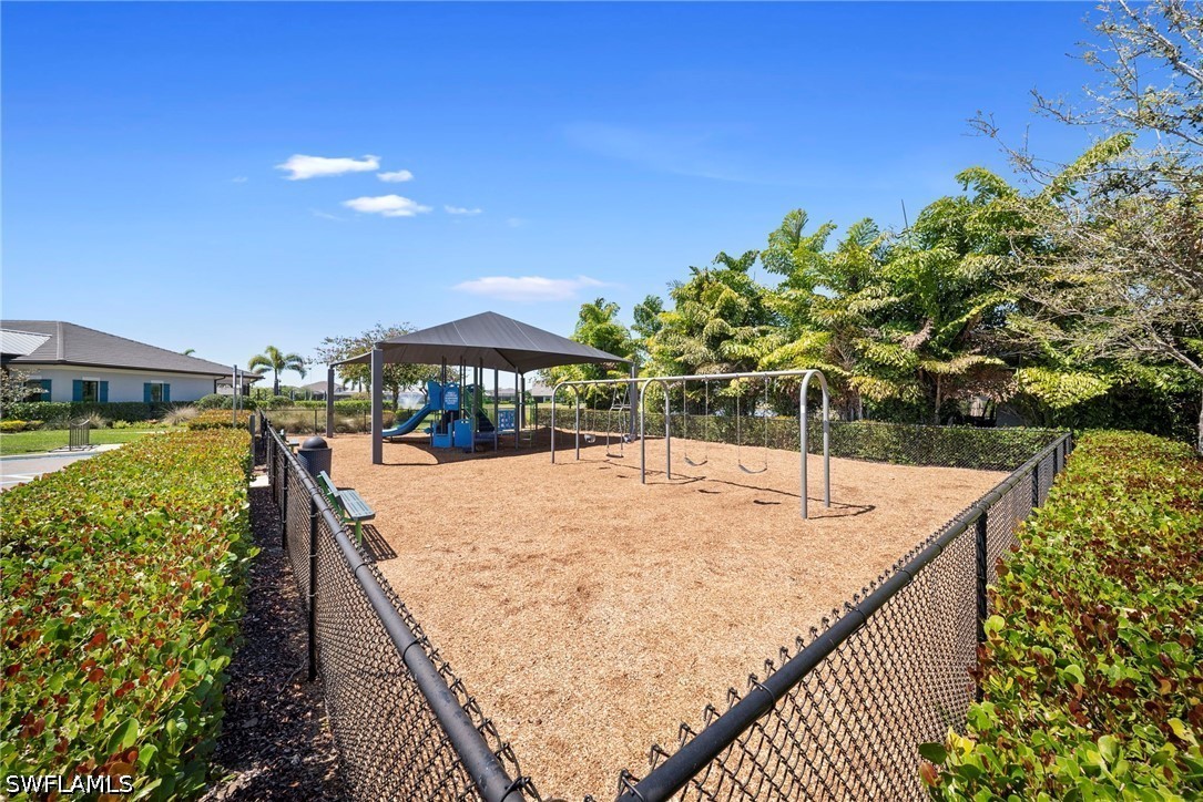 3 Bed SingleFamilyResidence for Sale in Westbrook, photo 24