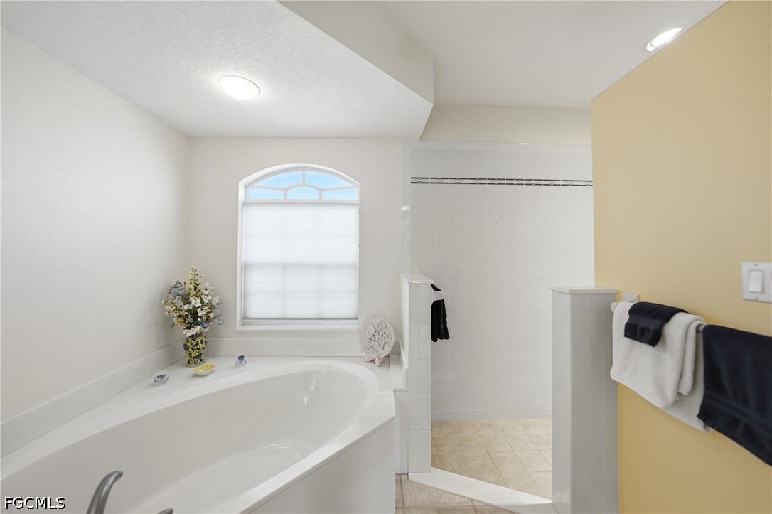 3 Bed Pool Home for Sale in Punta Gorda Isles, photo 24