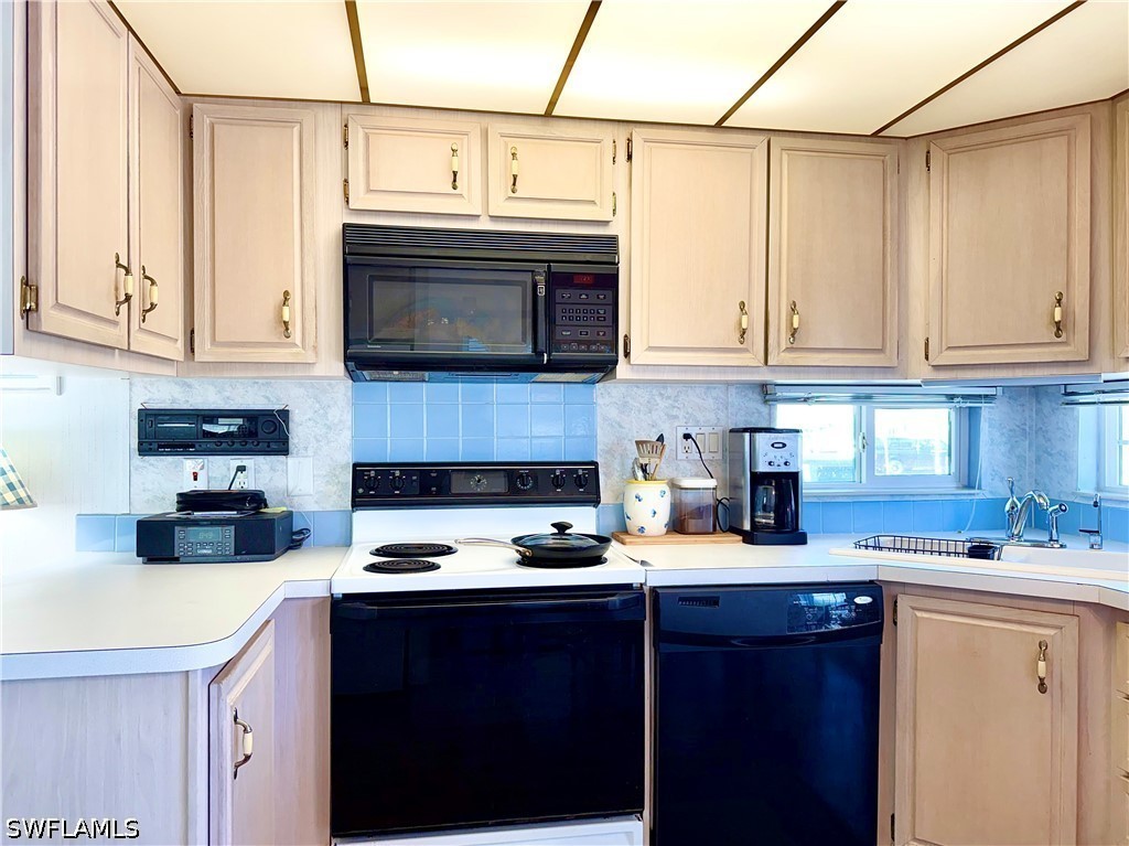 1 Bed ManufacturedHome for Sale in Naples, FL, $135,000 — photo 24