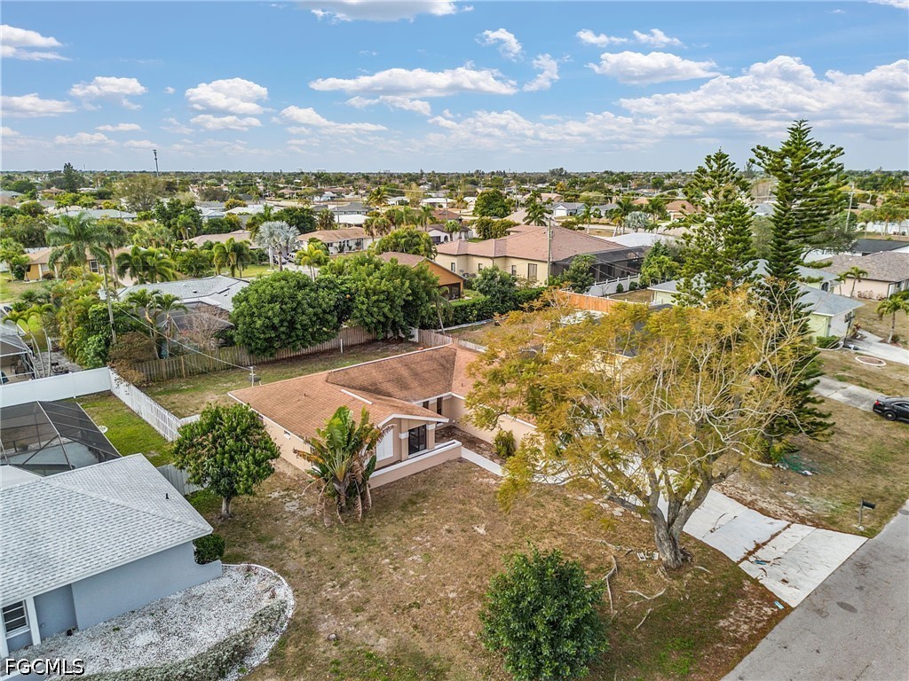 3 Bed SingleFamilyResidence for Sale in Cape Coral, photo 24