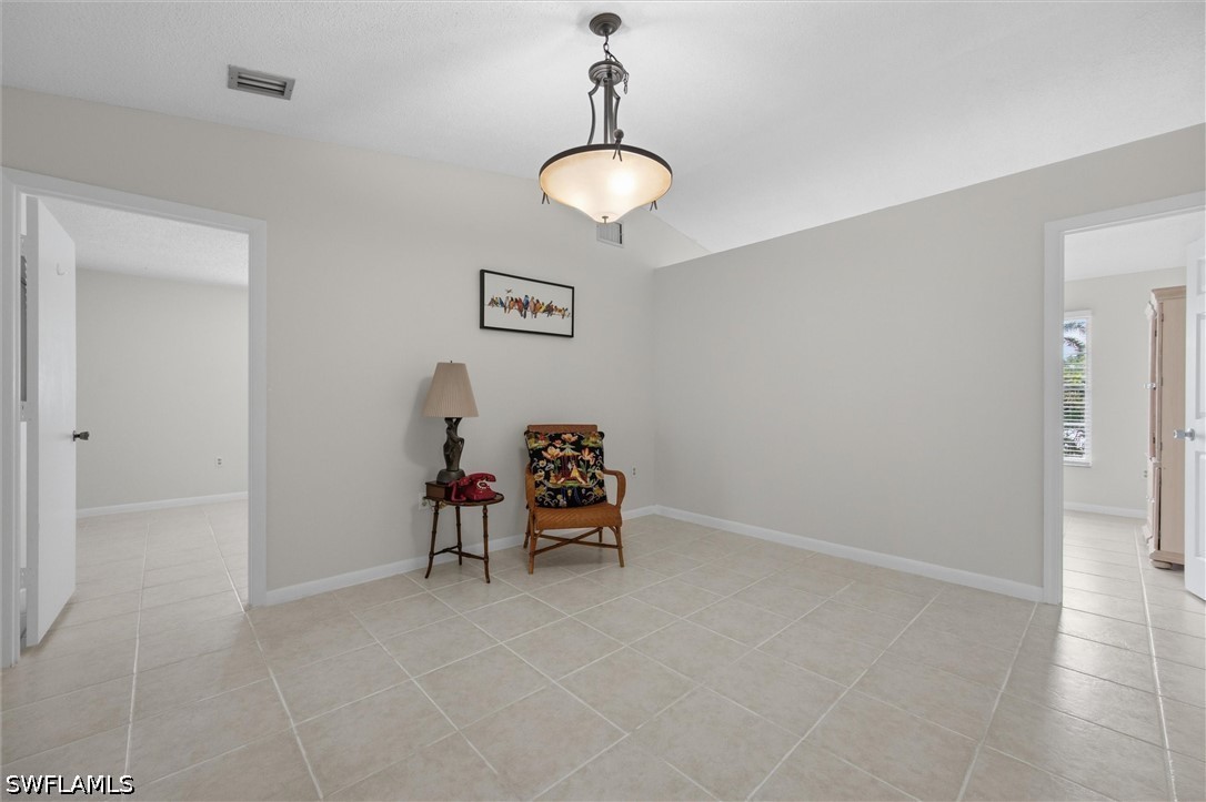 3 Bed SingleFamilyResidence for Sale in Naples, photo 24
