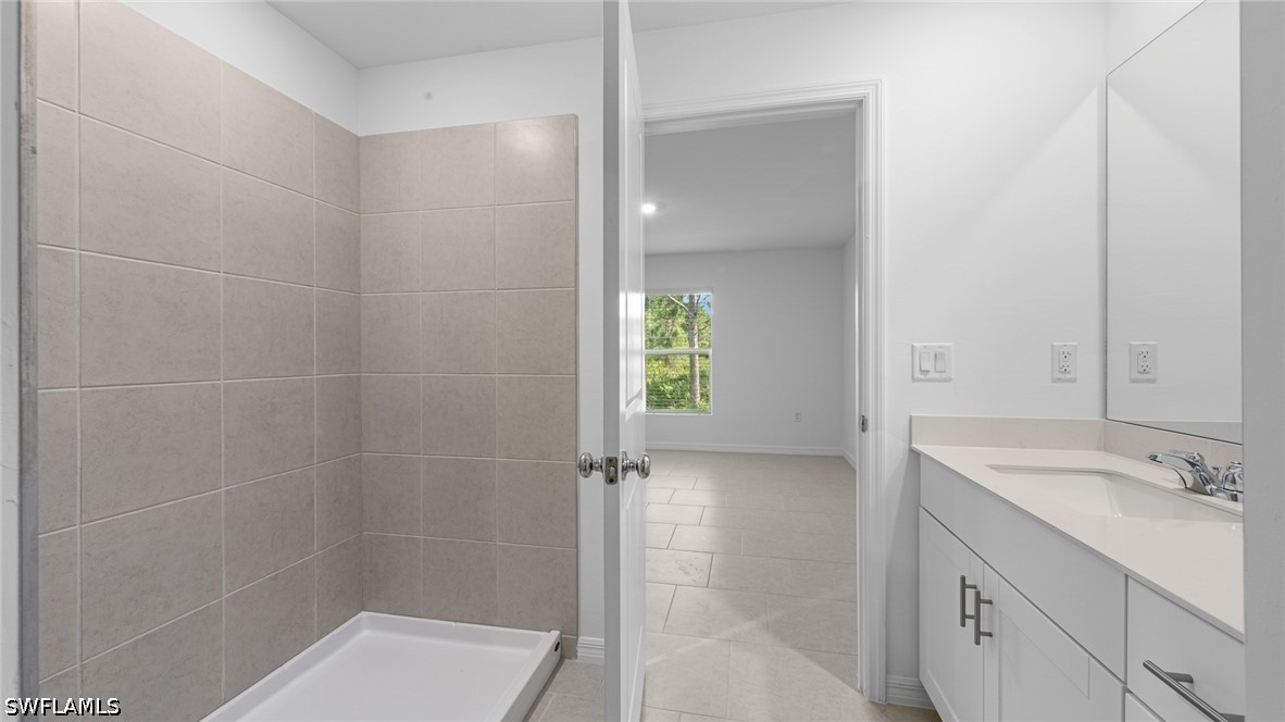 4 Bed SingleFamilyResidence for Sale in Lehigh Acres, photo 24