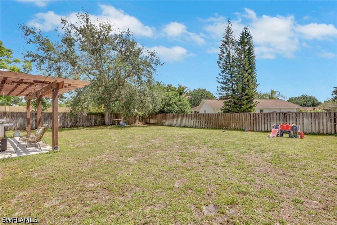 3 Bed SingleFamilyResidence for Sale in Naples, photo 24