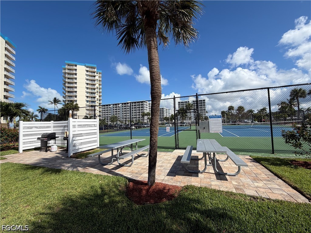 1 Bed Waterfront Home for Sale in Fort Myers Beach, photo 24