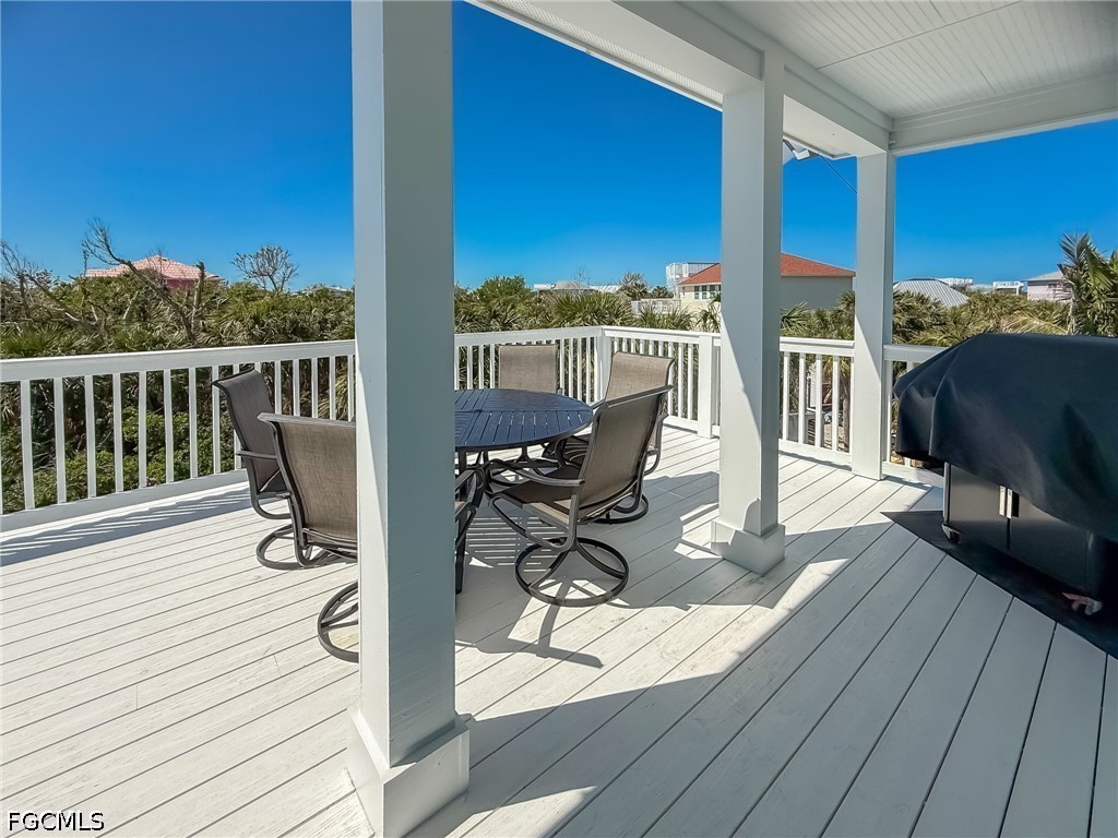 4 Bed Pool Home for Sale in Upper Captiva, photo 24