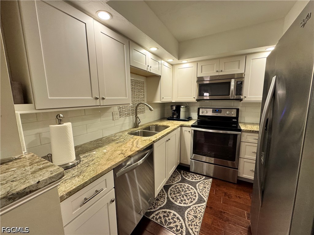 1 Bed Waterfront Home for Sale in Schooner Bay, photo 24