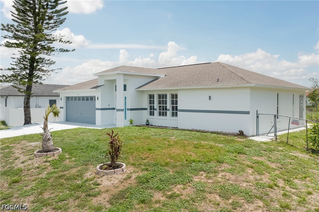 3 Bed Waterfront Home for Sale in Lehigh Acres, photo 24
