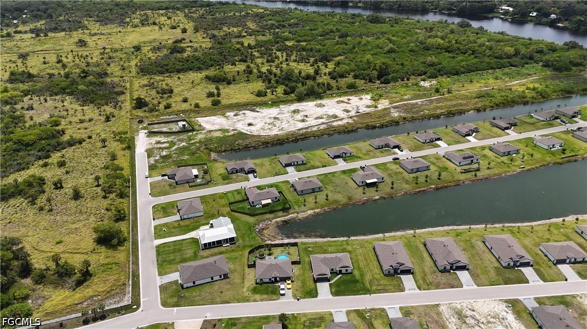 3 Bed Waterfront Home for Sale in Labelle, photo 24