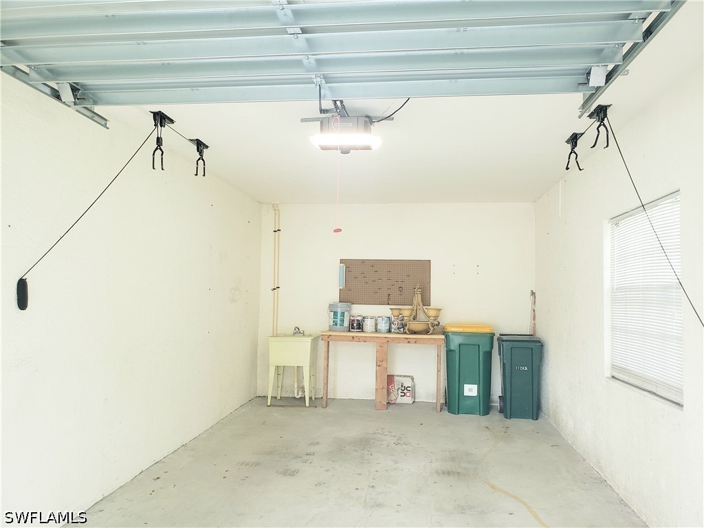 3 Bed Waterfront Home for Sale in Naples, photo 24