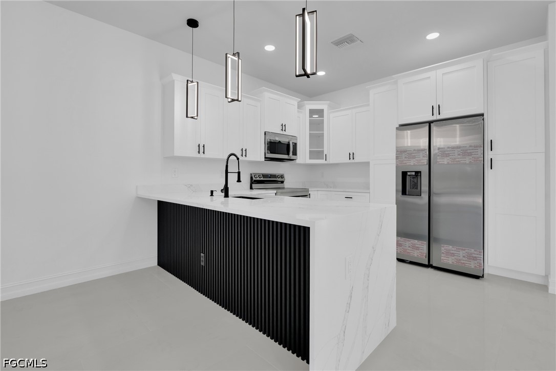 3 Bed SingleFamilyResidence for Sale in Lehigh Acres, photo 24