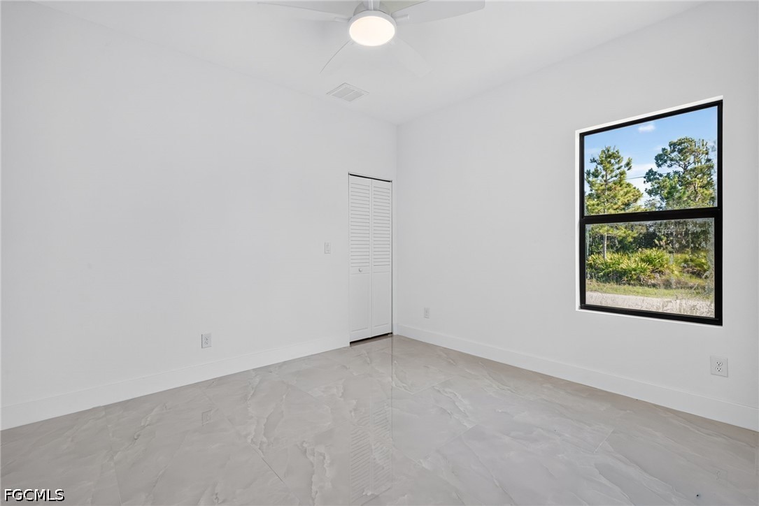 4 Bed SingleFamilyResidence for Sale in Lehigh Acres, photo 24