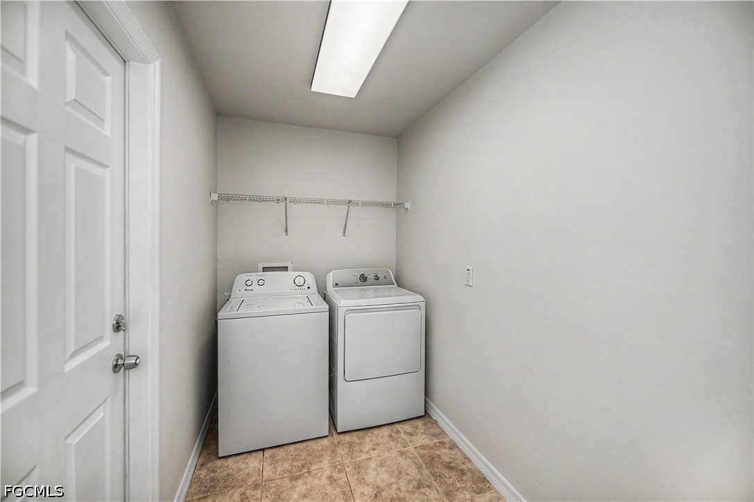 3 Bed SingleFamilyResidence for Sale in Mirror Lakes, FL — photo 24