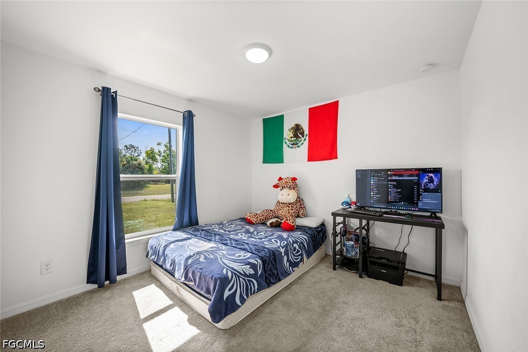 3 Bed SingleFamilyResidence for Sale in Cape Coral, photo 24