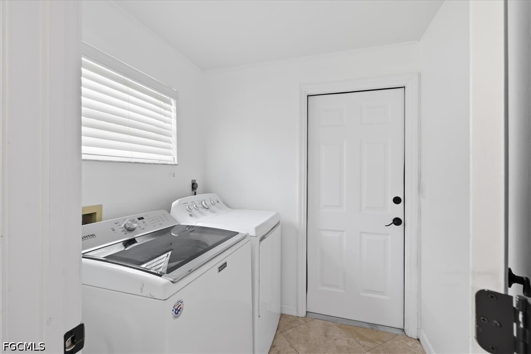 3 Bed SingleFamilyResidence for Sale in Fort Myers, FL — photo 24
