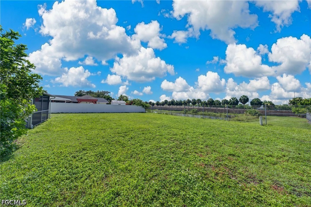 2 Bed Waterfront Home for Sale in Cape Coral, photo 24