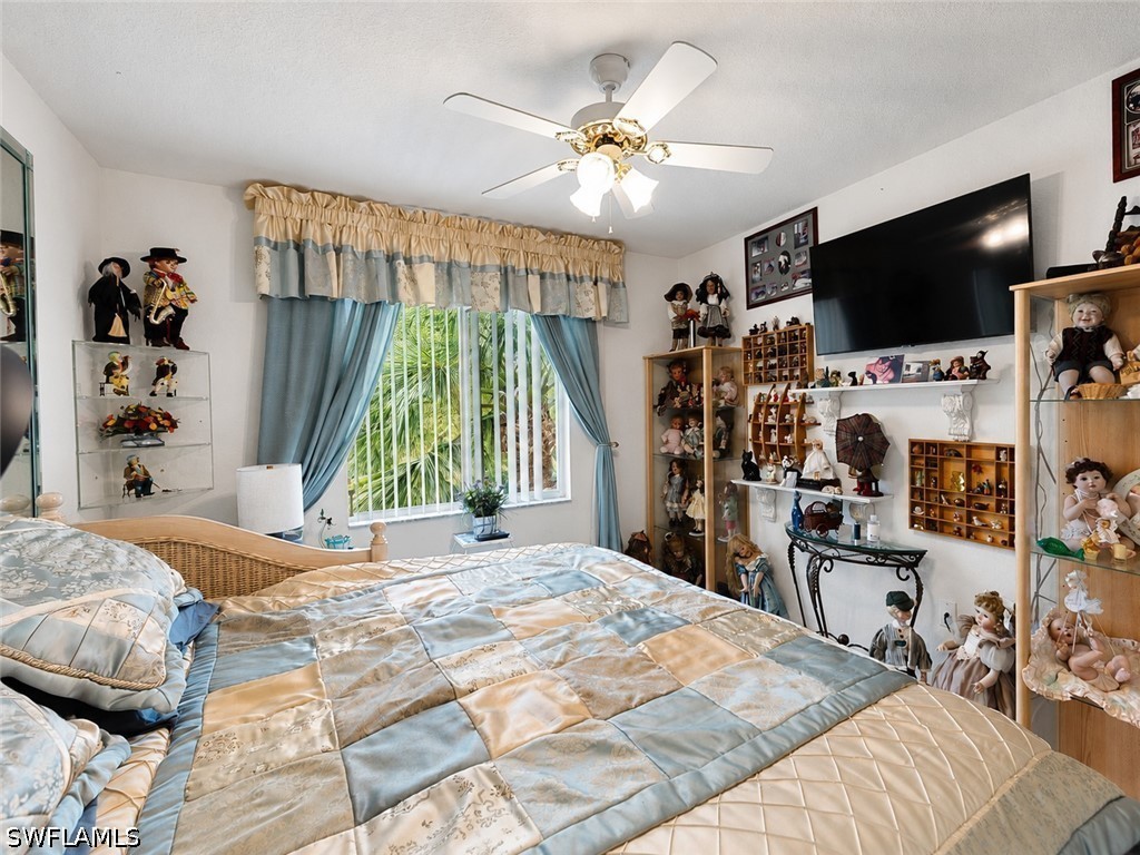 3 Bed Waterfront Home for Sale in Naples, FL, $2,450 — photo 24