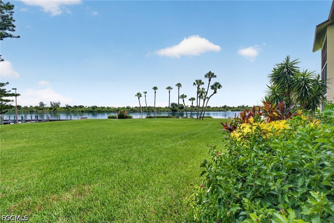 2 Bed Waterfront Home for Sale in North Fort Myers, photo 24