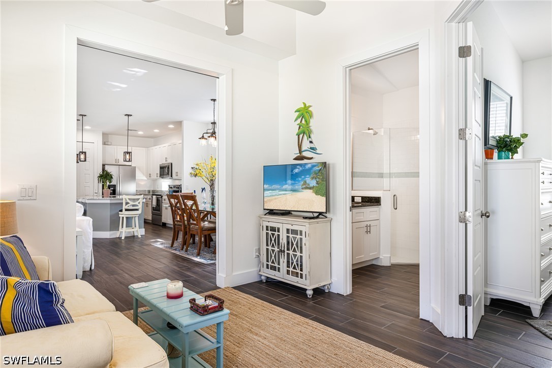 5 Bed SingleFamilyResidence for Sale in Kelly Plaza, FL — photo 24