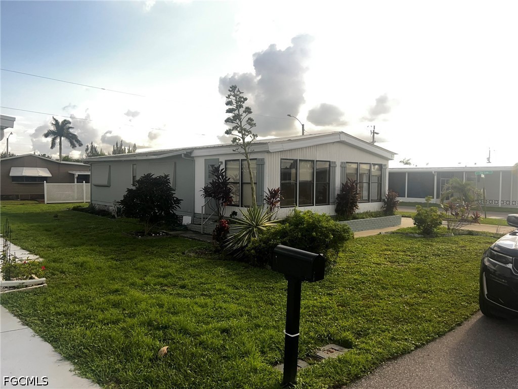 2 Bed ManufacturedHome for Sale in Tamiami Village, FL — photo 24