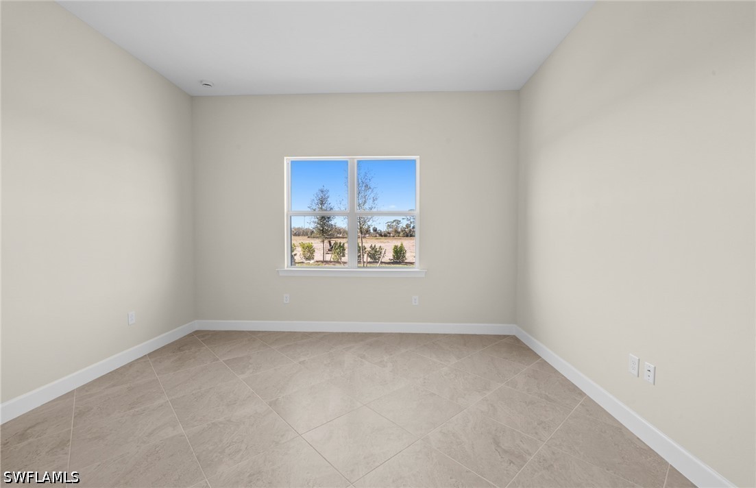 2 Bed SingleFamilyResidence for Sale in North Fort Myers, FL — photo 24
