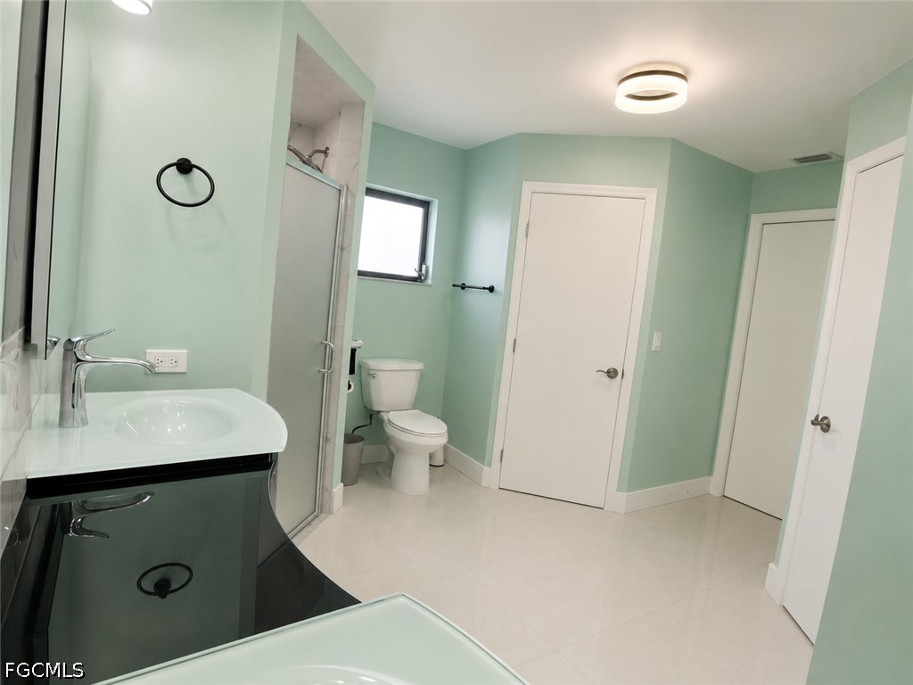 3 Bed SingleFamilyResidence for Sale in Cape Coral, photo 24