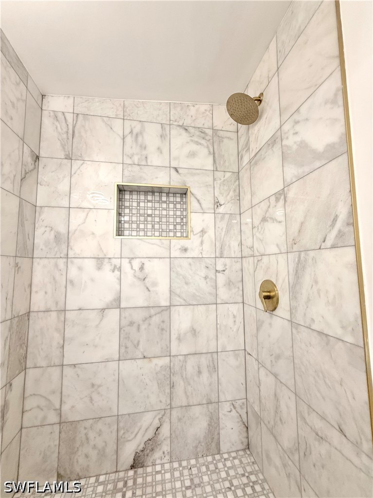 3 Bed SingleFamilyResidence for Sale in Naples, FL, $3,700 — photo 24