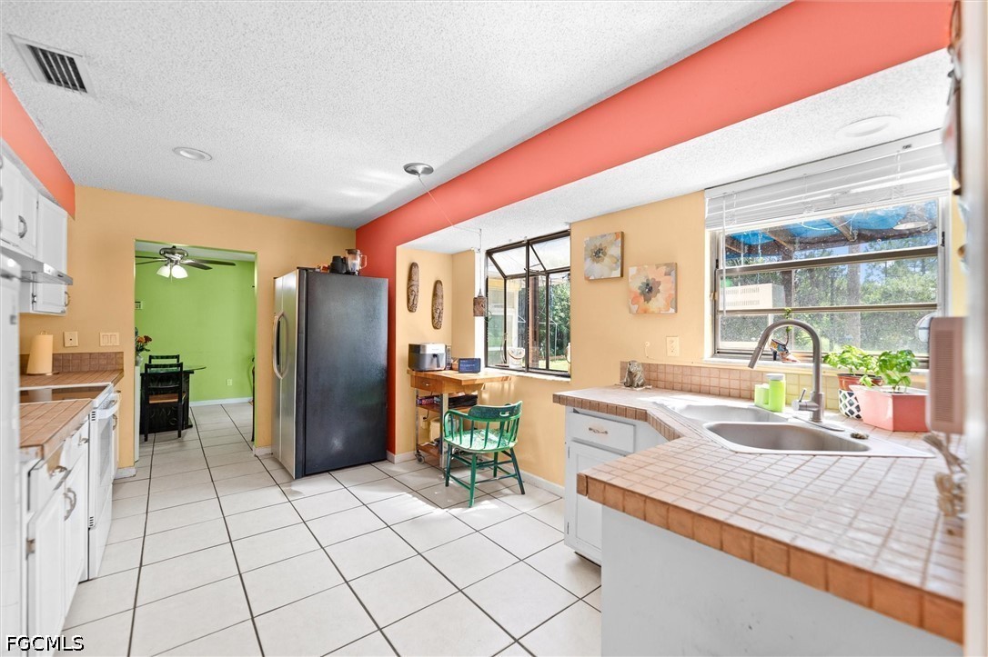 2 Bed SingleFamilyResidence for Sale in Lehigh Acres, photo 24