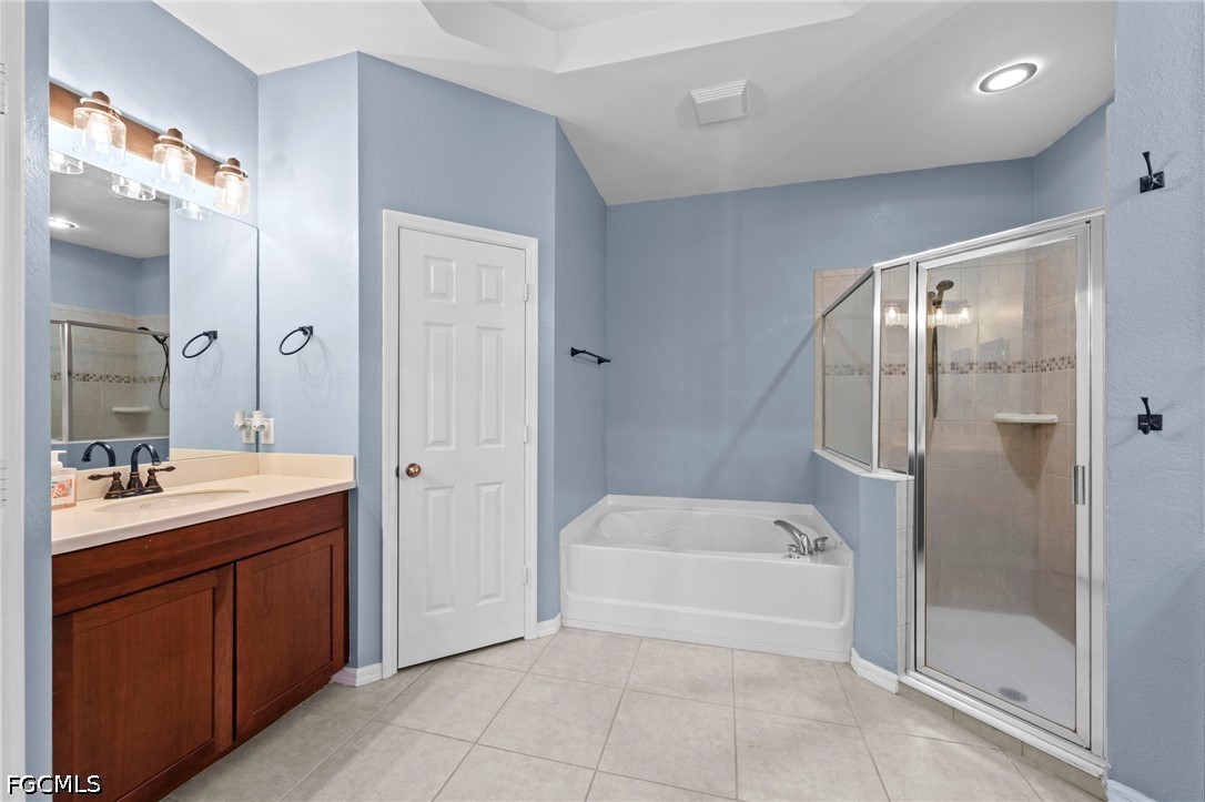 3 Bed SingleFamilyResidence for Sale in Cypress Cay, photo 24