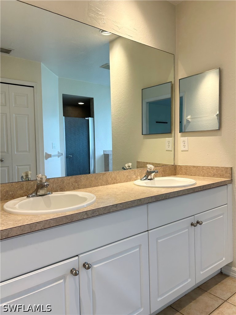 3 Bed SingleFamilyResidence for Sale in Buckingham, FL — photo 24
