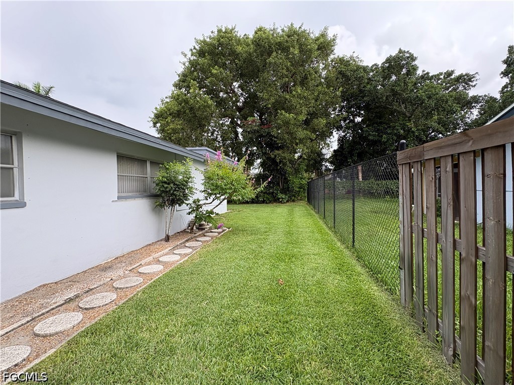 3 Bed SingleFamilyResidence for Sale in Sunset Cove, FL — photo 24