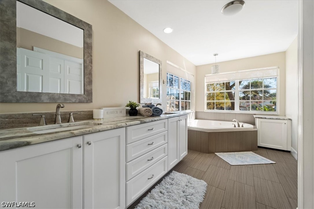 4 Bed SingleFamilyResidence for Sale in Eagle Pointe, FL — photo 24