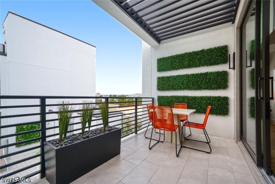 2 Bed Condominium for Sale in Naples, FL, $13,500 — photo 24