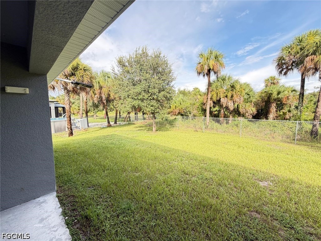3 Bed SingleFamilyResidence for Sale in Labelle, FL — photo 24