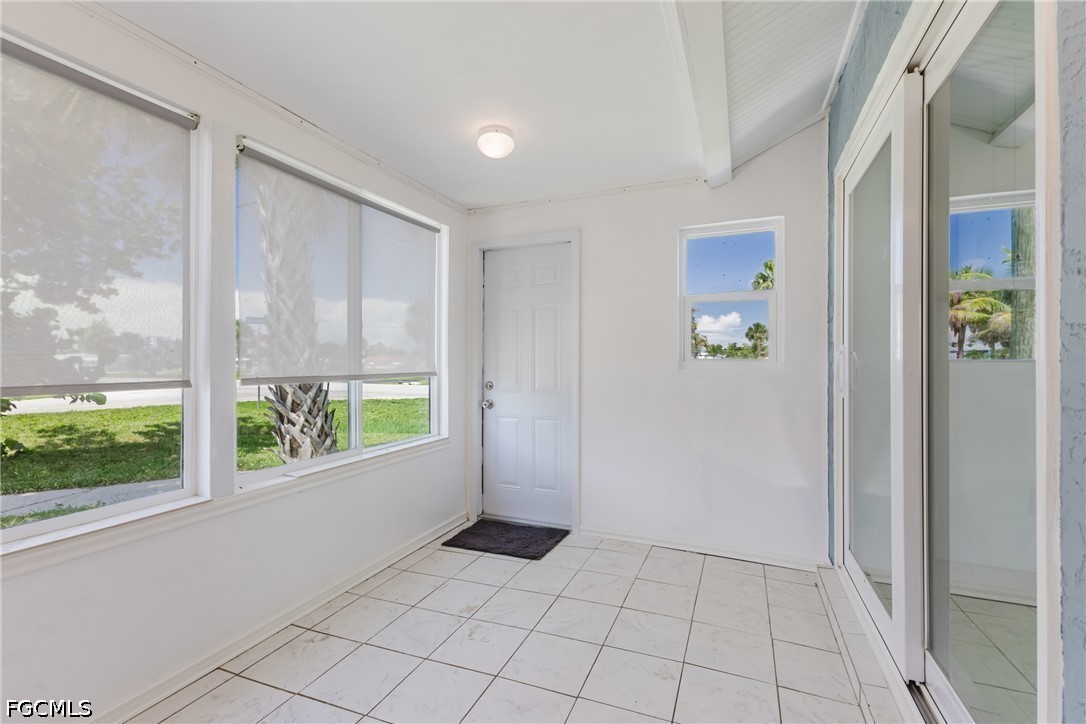 2 Bed Attached for Sale in Pinewood Villas, FL, $160,000 — photo 24