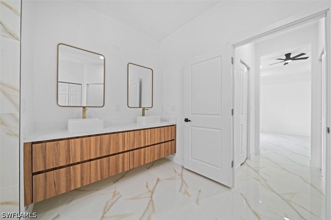 4 Bed SingleFamilyResidence for Sale in 900 Building, FL — photo 24